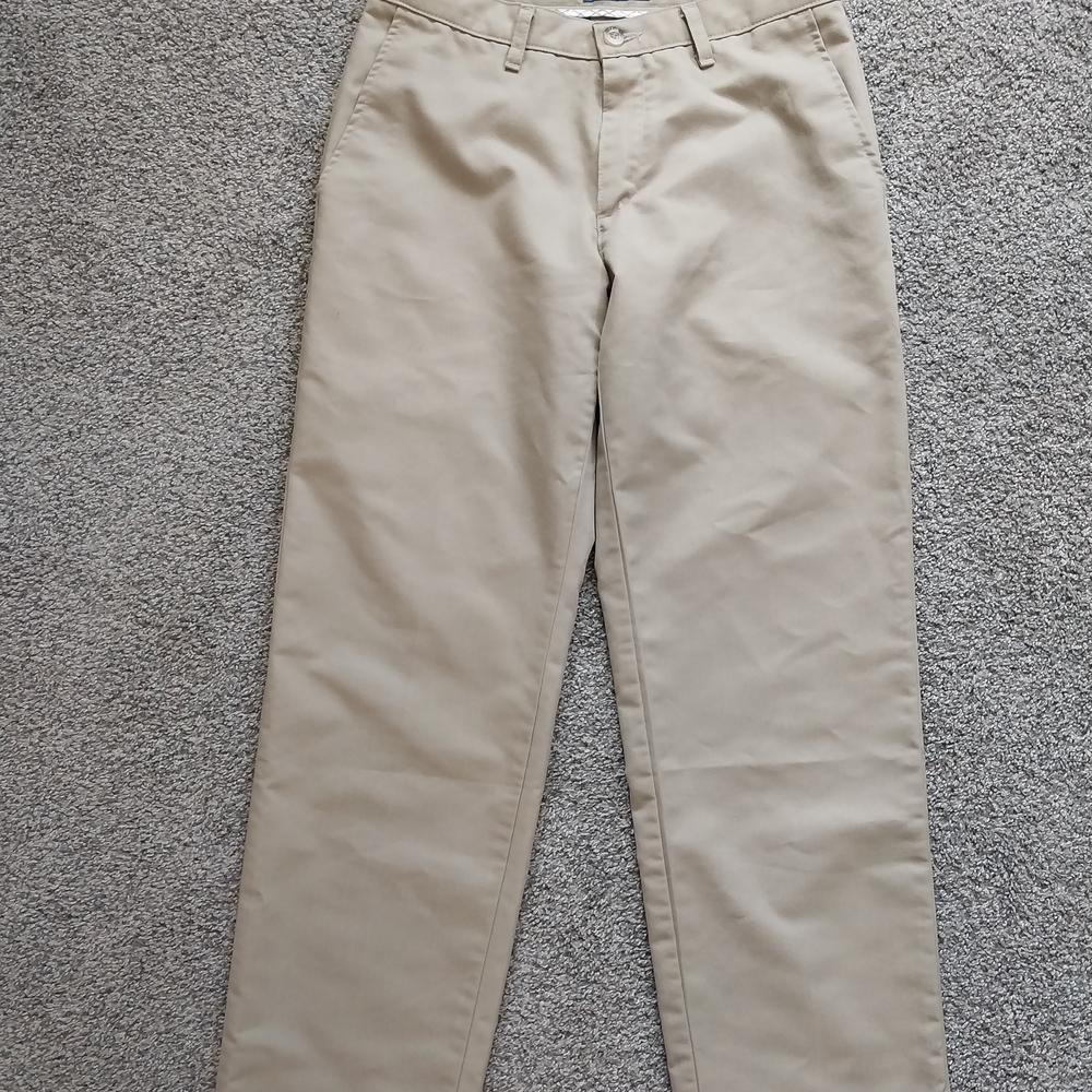 Lee Men's Classic Fit Khaki Chinos
